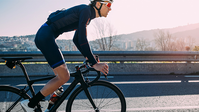 Cycling in Cold Weather: How to Dress, Fuel, and Hydrate