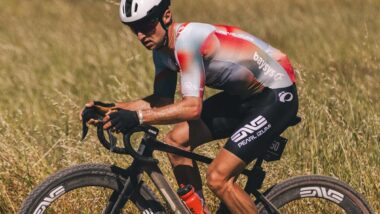 Male cyclist racing on country road - Alexey Vermeulen